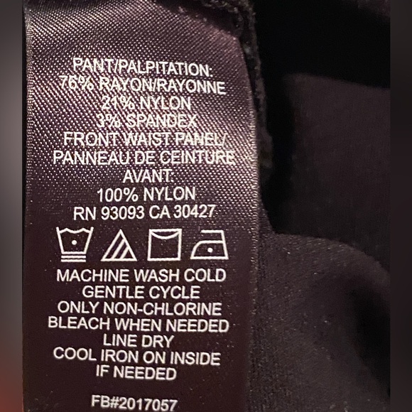 Nic+Zoe straight leg black pants - size 4 - Picture 4 of 9